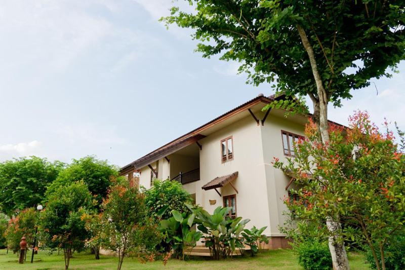 Teak Garden Resort, Chiang Rai Ngoại thất bức ảnh